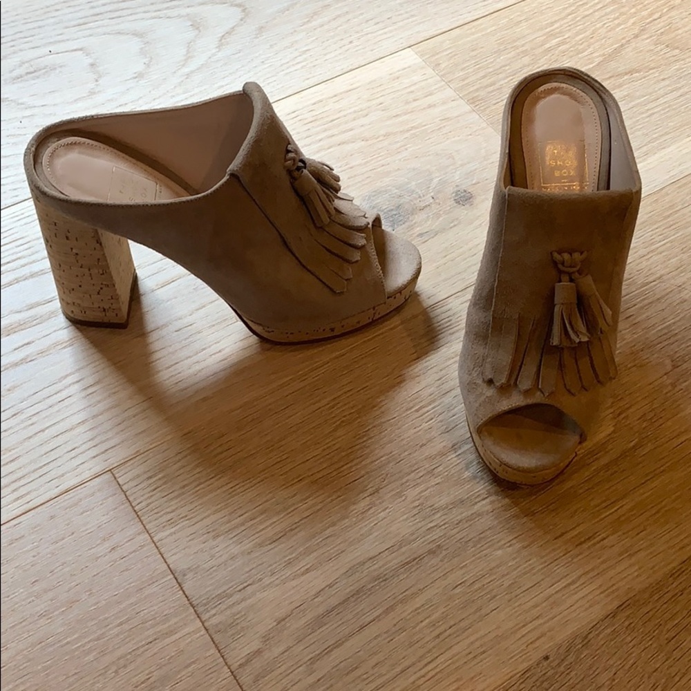The shoe Box sandal